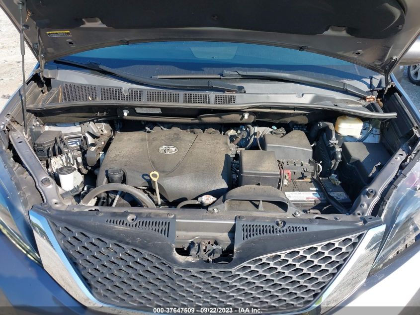 2017 TOYOTA SIENNA SE - 5TDXZ3DC3HS893901
