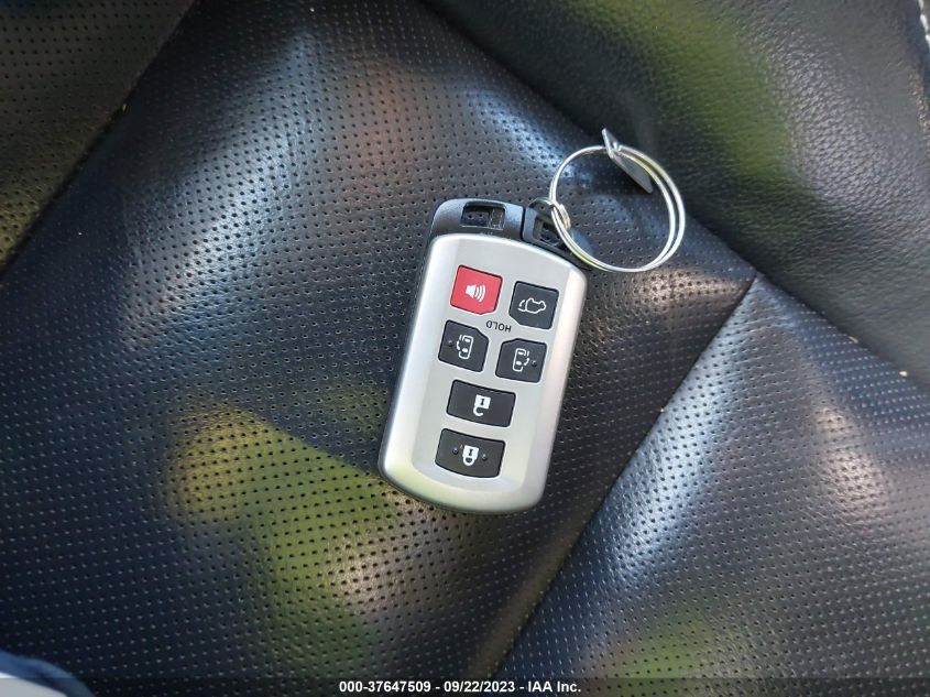 2017 TOYOTA SIENNA SE - 5TDXZ3DC3HS893901
