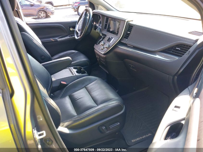 2017 TOYOTA SIENNA SE - 5TDXZ3DC3HS893901