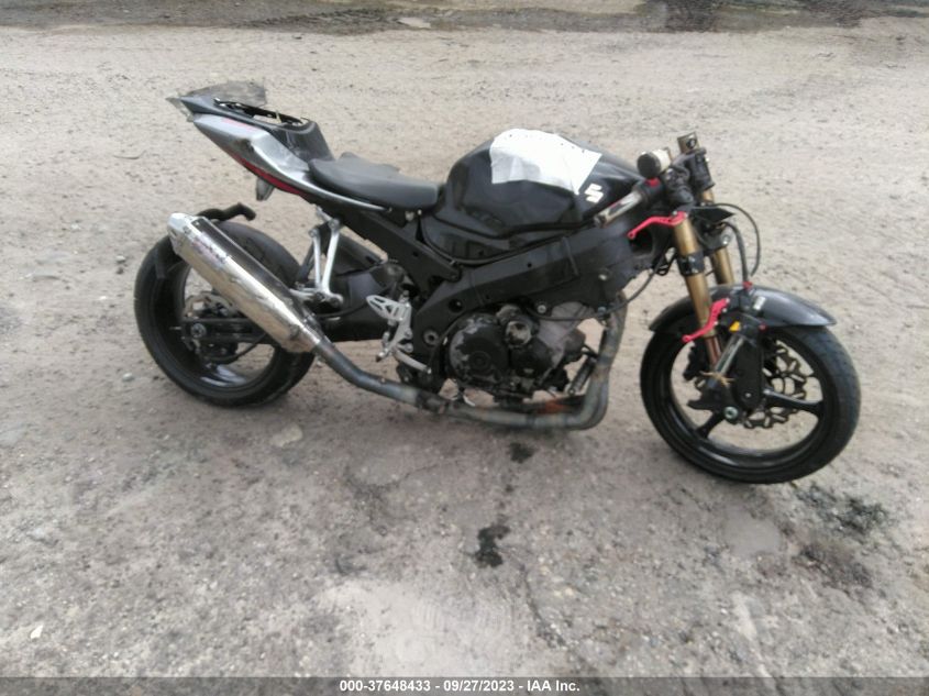 2006 SUZUKI GSX-R1000 - JS1GT76A462105632