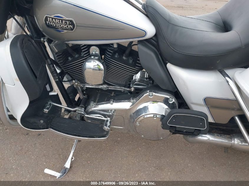 2009 HARLEY-DAVIDSON FLHTCU - 1HD1FC4129Y647228