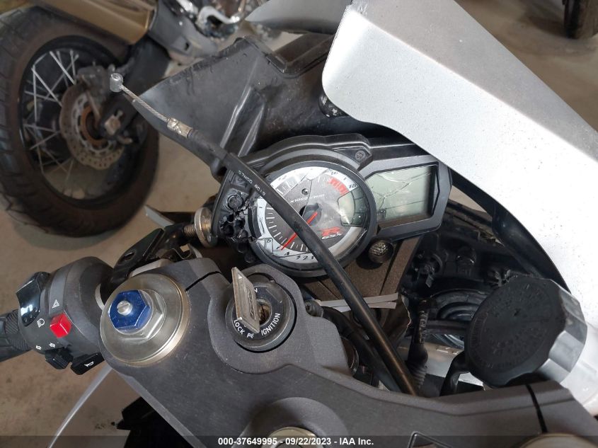 2008 SUZUKI GSX-R600 - JS1GN7EA882109679