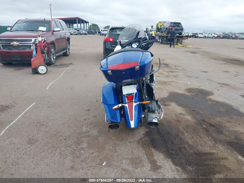 2017 VICTORY MOTORCYCLES CROSS COUNTRY TOUR - 5VPXTAAAXH3057904