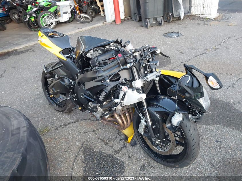 2011 SUZUKI GSX750 - JS1GR7MA2B2100229