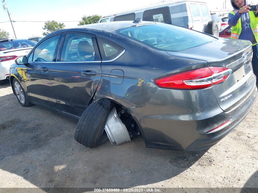 VIN 3FA6P0LU1LR113017 2020 FORD FUSION HYBRID SE