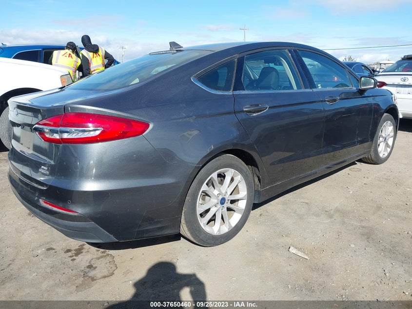 VIN 3FA6P0LU1LR113017 2020 FORD FUSION HYBRID SE