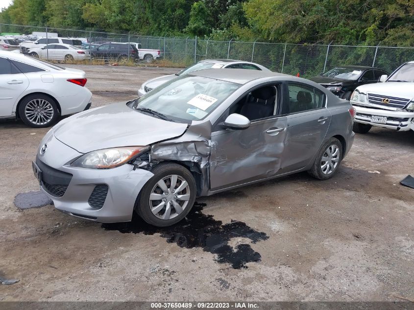 2013 MAZDA MAZDA3 I SV - JM1BL1TF2D1733947