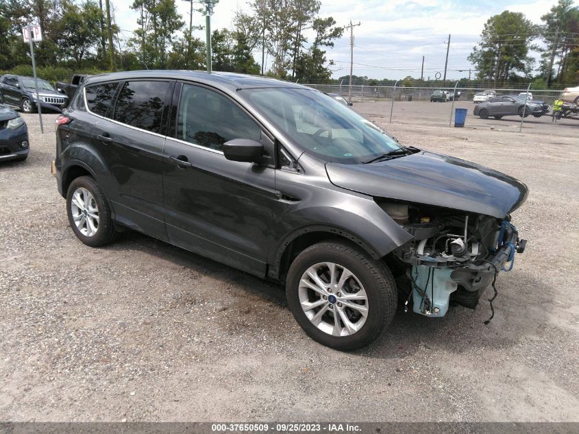 2017 FORD ESCAPE SE - 1FMCU9G94HUC52991