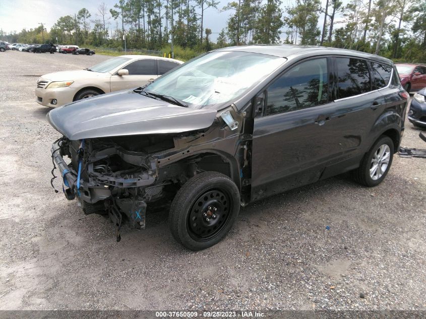 2017 FORD ESCAPE SE - 1FMCU9G94HUC52991