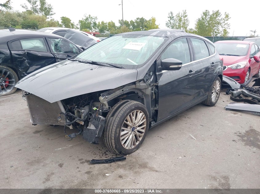VIN 1FADP3N26JL232116 2018 FORD FOCUS TITANIUM