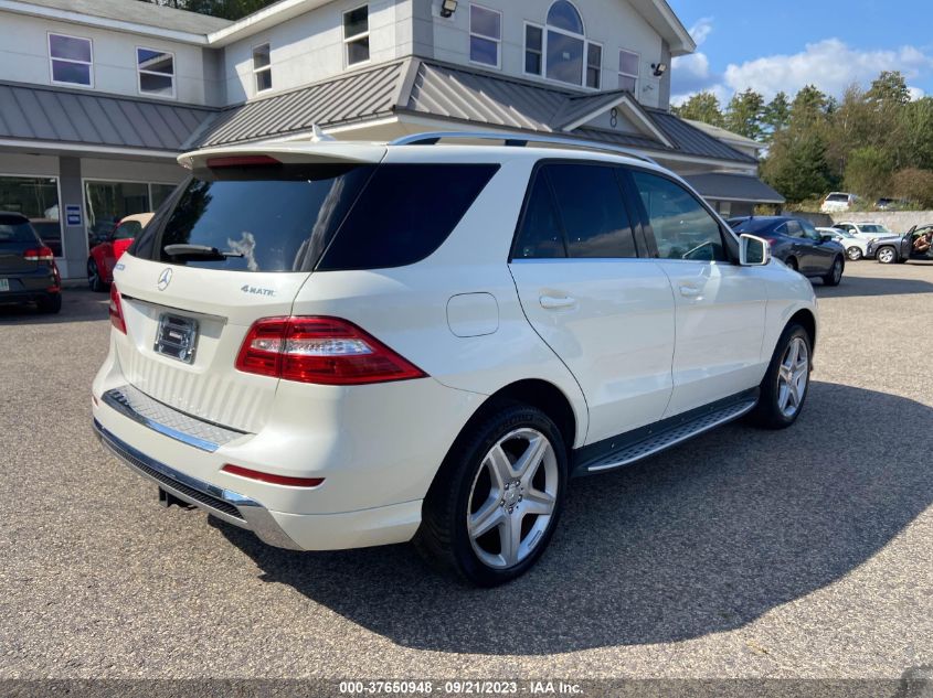 2014 MERCEDES-BENZ M-CLASS ML 550 4JGDA7DB2EA290810