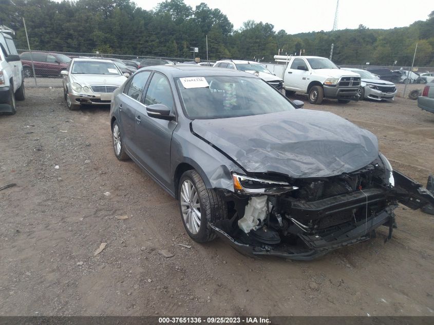 2015 VOLKSWAGEN JETTA SEDAN 1.8T SE - 3VWD07AJ0FM300044