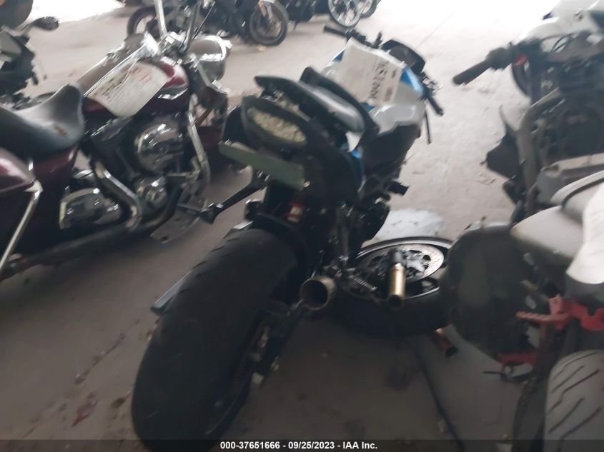 2015 SUZUKI GSX-S750 JS1GR7NA6F2102084