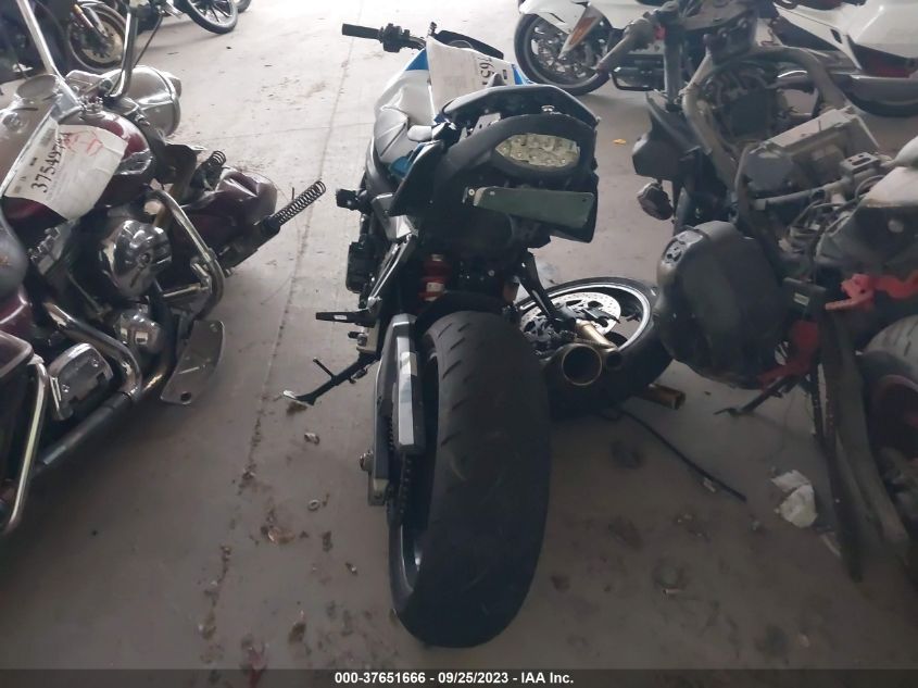 2015 SUZUKI GSX-S750 JS1GR7NA6F2102084