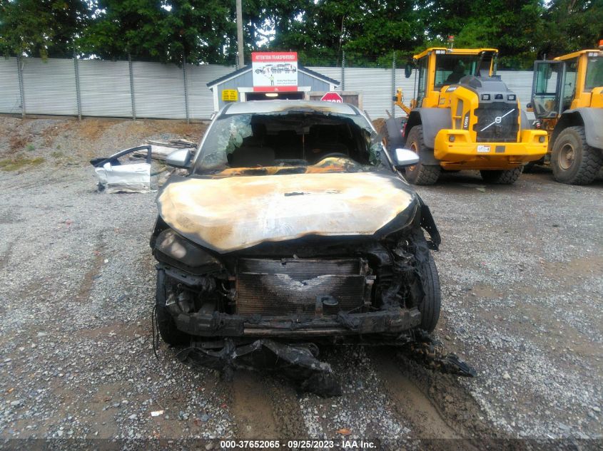 2019 HYUNDAI TUCSON SE - KM8J2CA42KU980176