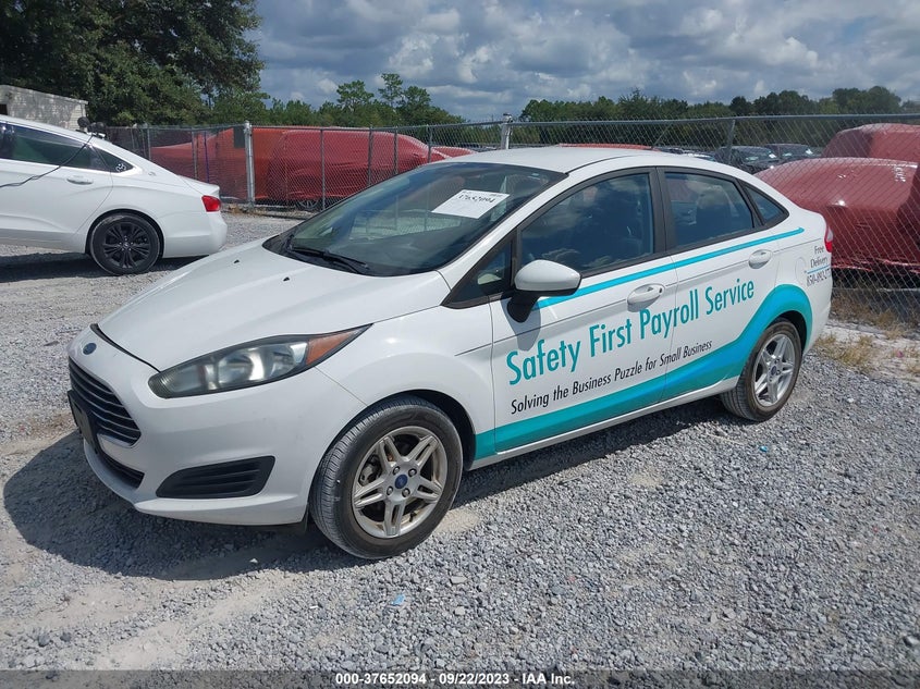 VIN 3FADP4BJ1JM100350 2018 FORD FIESTA SE