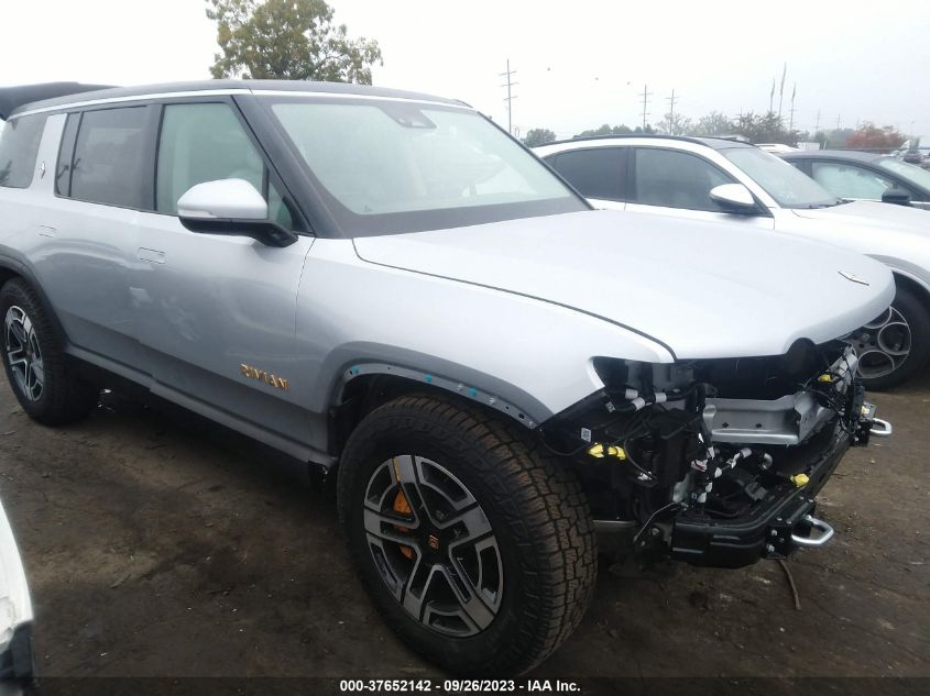 7PDSGABA4PN012562 RIVIAN R1S ADVENTURE PACKAGE 2023