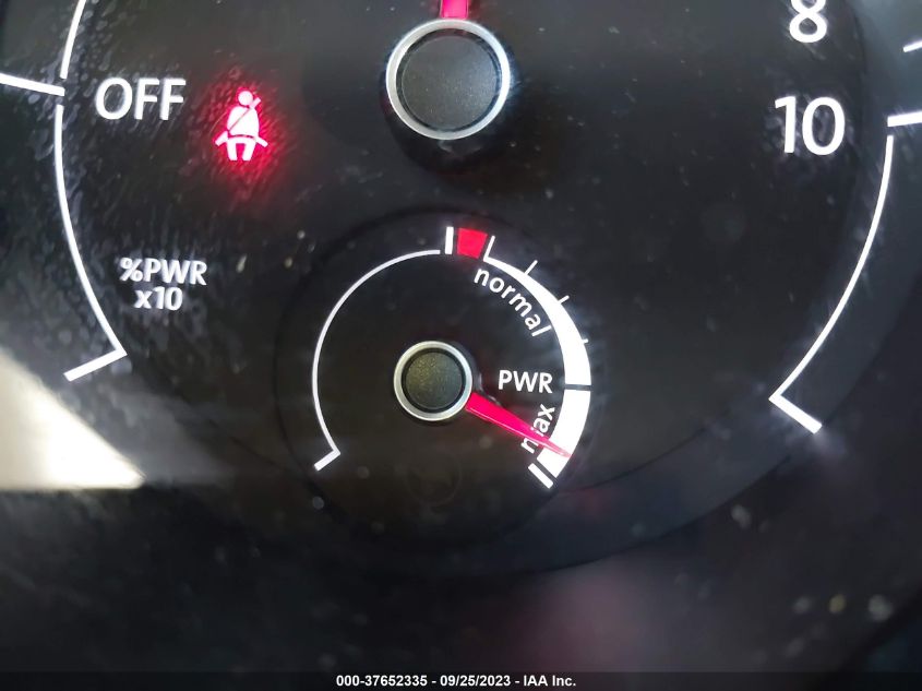 2019 VOLKSWAGEN E-GOLF SE - WVWKR7AU5KW911112