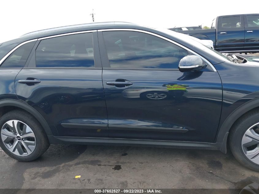 2022 KIA NIRO EV EX PREMIUM KNDCE3LG7N5150822