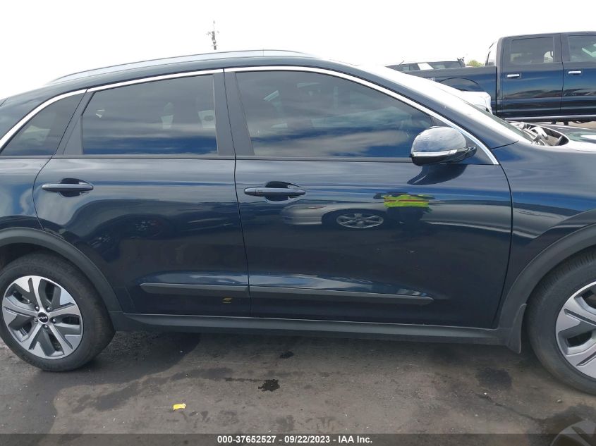 KNDCE3LG7N5150822 Kia Niro Ev EX PREMIUM 12