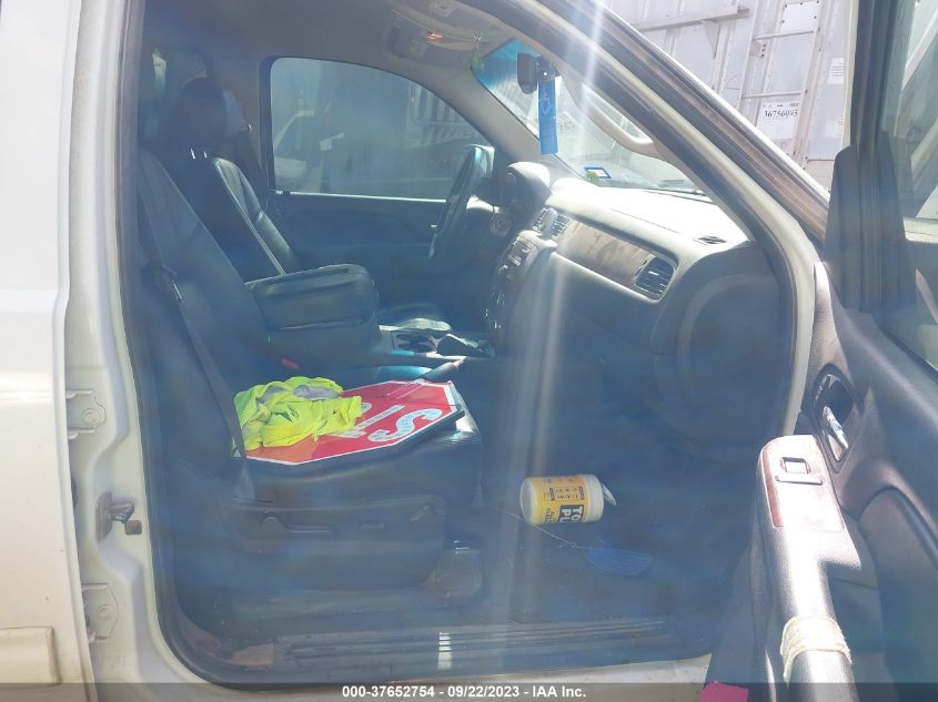 2014 CHEVROLET SUBURBAN LT - 1GNSCJE05ER175515