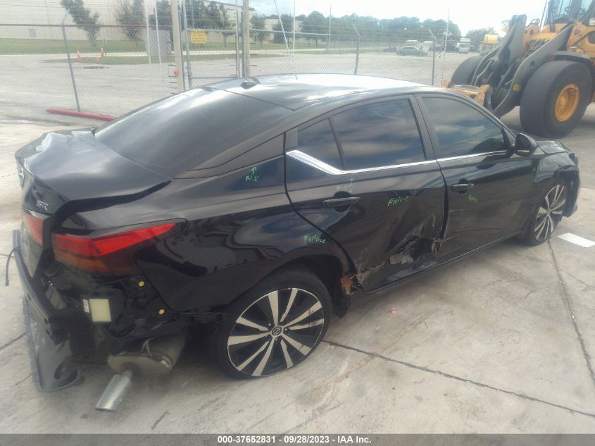 1N4BL4CV7MN343739 Nissan Altima 2.5 SR 4