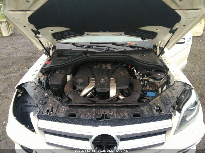 2015 MERCEDES-BENZ GL-CLASS GL 550 4JGDF7DE7FA440889