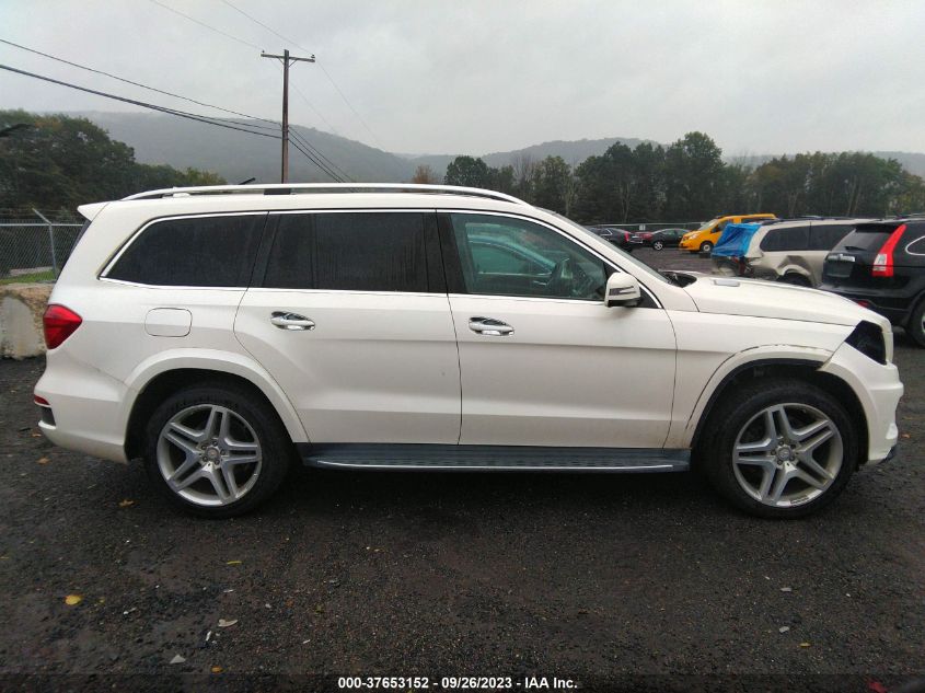 2015 MERCEDES-BENZ GL-CLASS GL 550 4JGDF7DE7FA440889