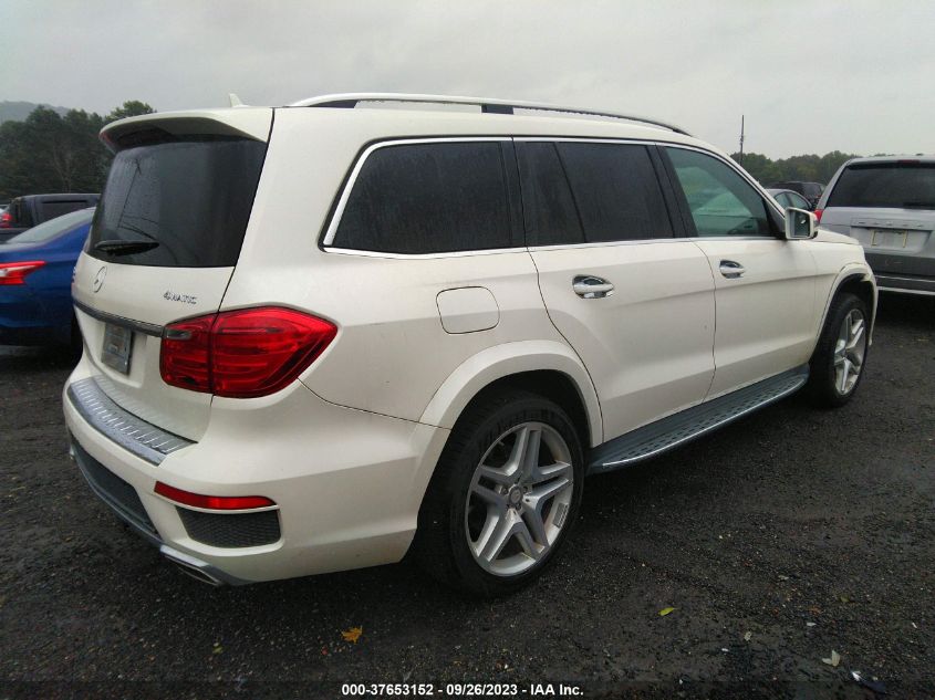 2015 MERCEDES-BENZ GL-CLASS GL 550 4JGDF7DE7FA440889