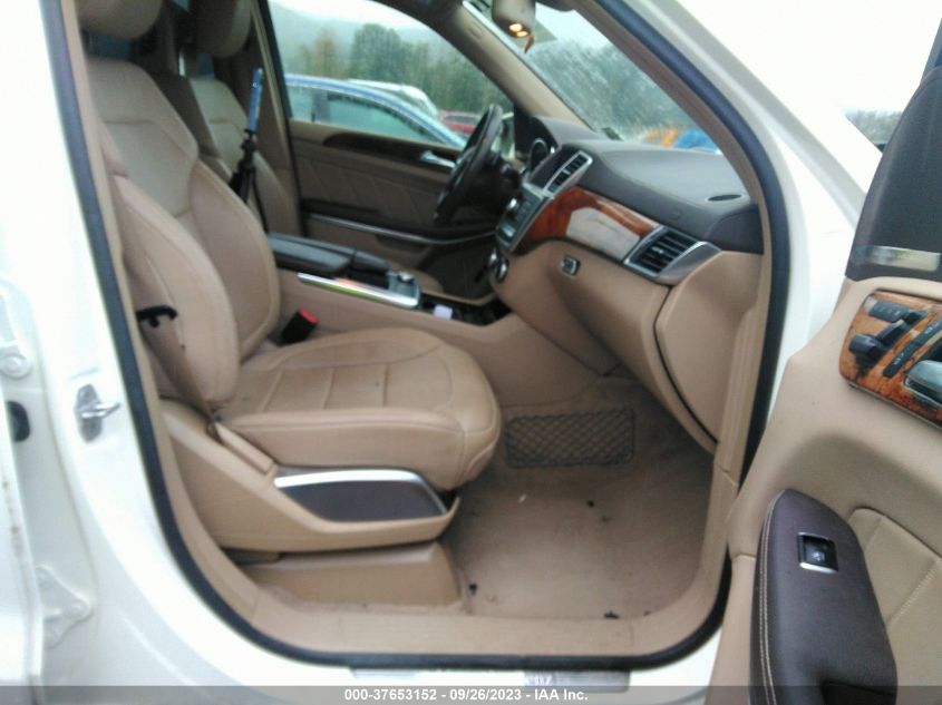 2015 MERCEDES-BENZ GL-CLASS GL 550 4JGDF7DE7FA440889