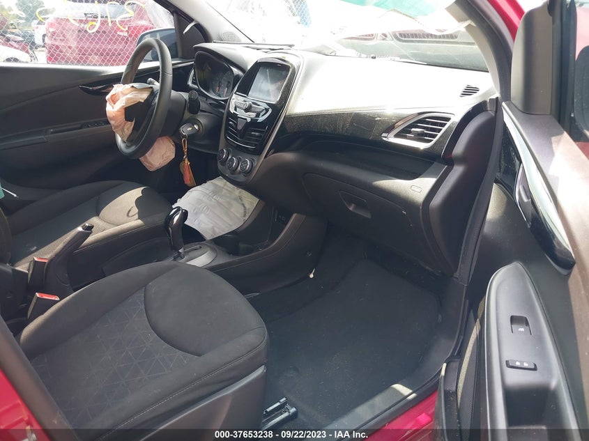 VIN KL8CD6SA4LC431057 2020 CHEVROLET SPARK LT