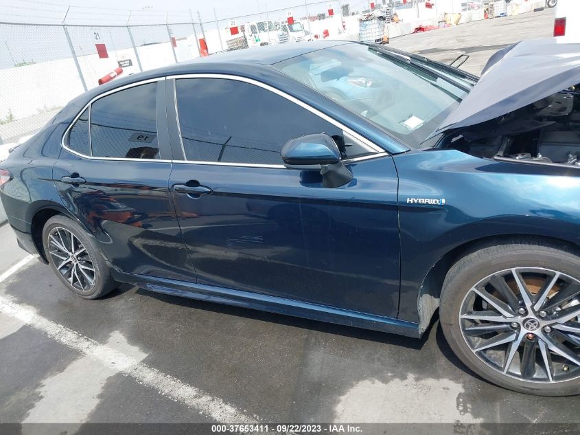 4T1G31AK1MU028721 Toyota Camry HYBRID SE 13