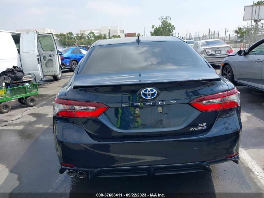 4T1G31AK1MU028721 Toyota Camry HYBRID SE 16