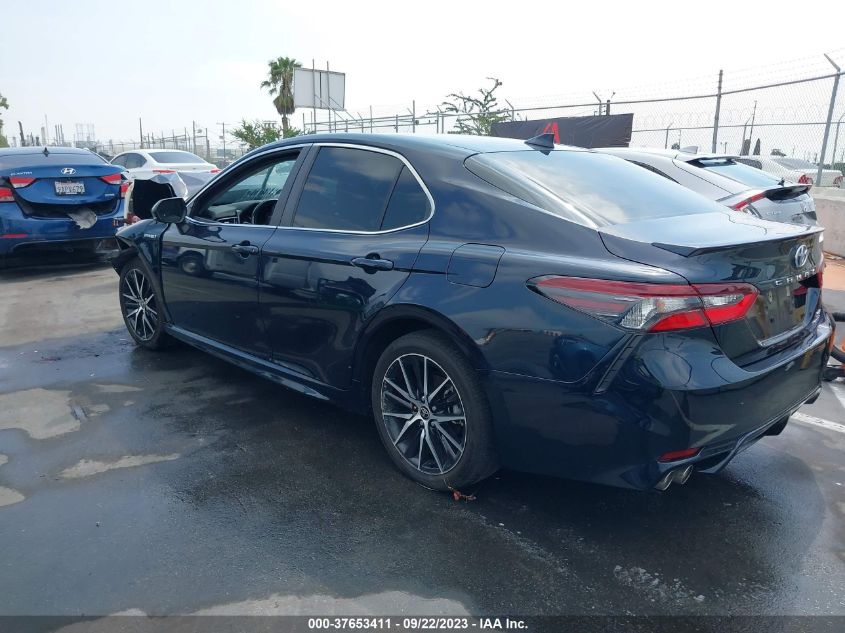 4T1G31AK1MU028721 Toyota Camry HYBRID SE 3