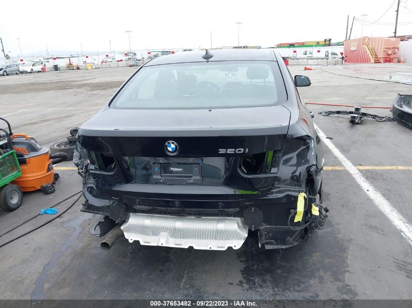 2016 BMW 320I WBA8A9C57GK617306