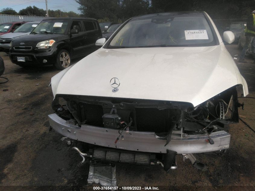 2018 MERCEDES-BENZ S 560 4MATIC WDDUG8GB9JA345628