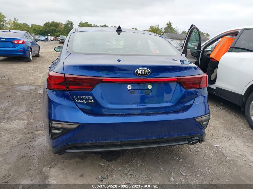 3KPF24AD2KE117747 Kia Forte LXS 16