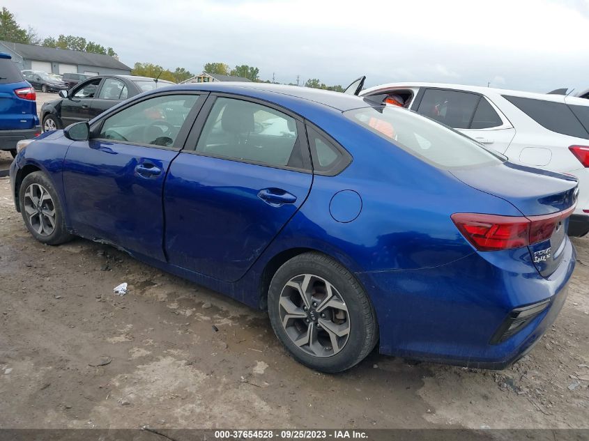 3KPF24AD2KE117747 Kia Forte LXS 3