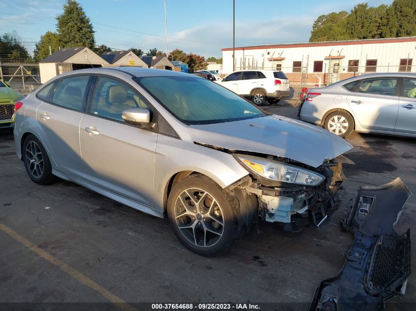 2016 FORD FOCUS SE - 1FADP3F24GL265977