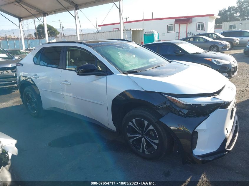2023 TOYOTA BZ4X XLE JTMAAAAA2PA007597
