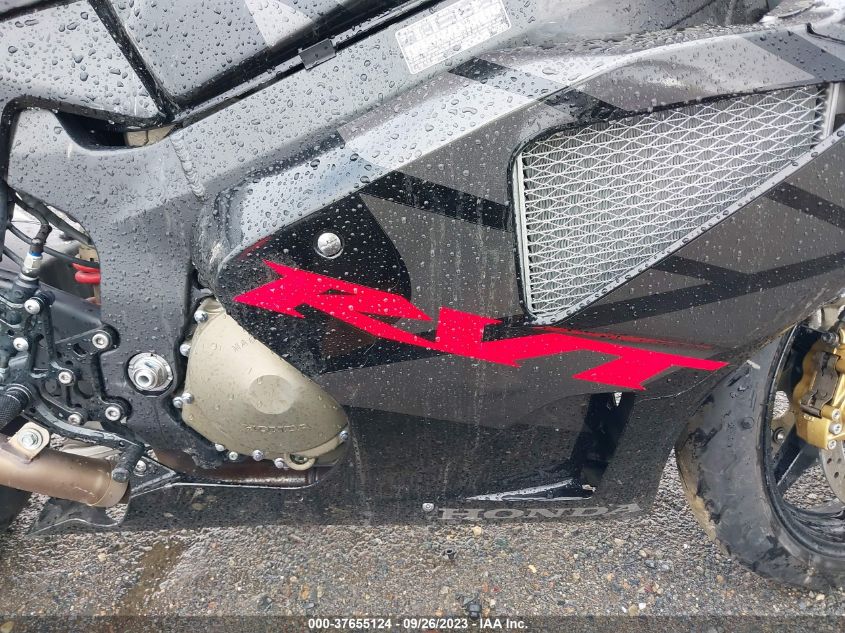 2005 HONDA RVT1000 R - JH2SC45215M500029