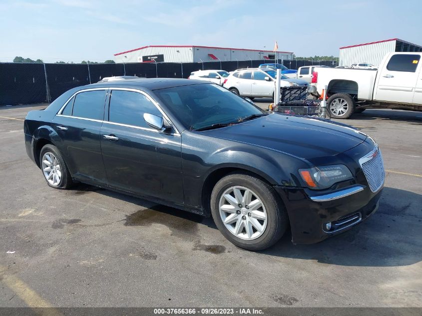 2013 CHRYSLER 300 300S - 2C3CCABT2DH710105