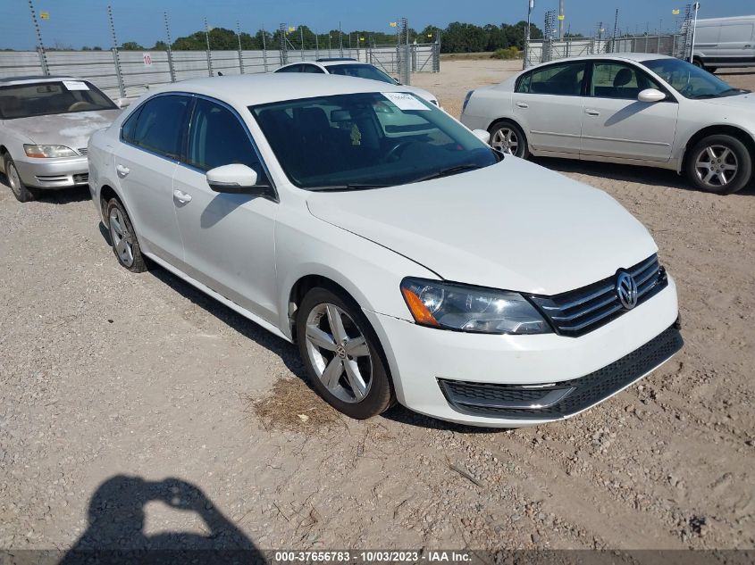 2014 VOLKSWAGEN PASSAT SE - 1VWBP7A34EC016095