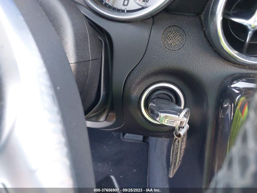 2013 MERCEDES-BENZ SLK-CLASS SLK 250 WDDPK4HA4DF057047