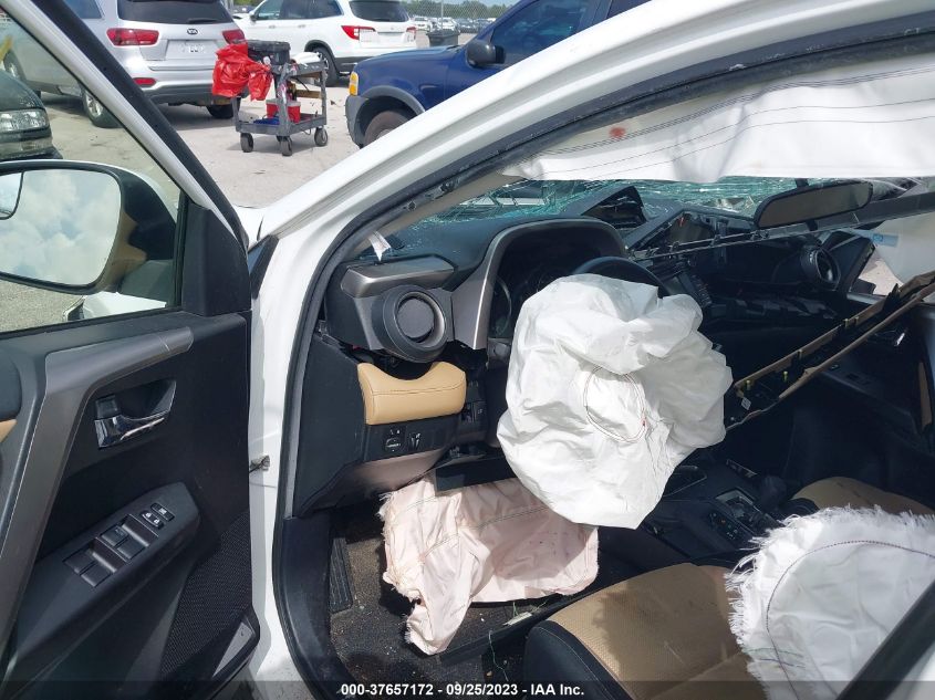 2016 TOYOTA RAV4 HYBRID XLE - JTMRJREV4GD004505