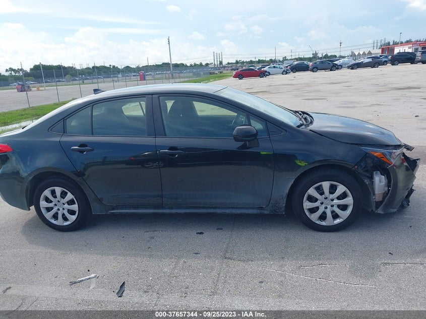 VIN JTDEPRAEXLJ111802 2020 TOYOTA COROLLA LE
