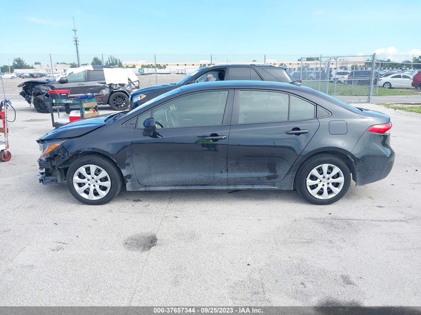 VIN JTDEPRAEXLJ111802 2020 TOYOTA COROLLA LE