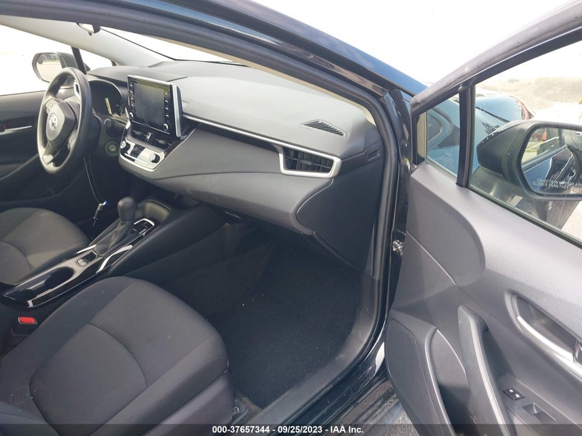 VIN JTDEPRAEXLJ111802 2020 TOYOTA COROLLA LE