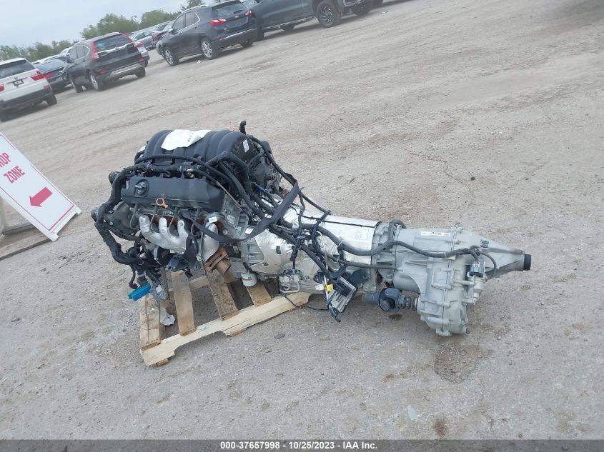 2019 CADILLAC ESCALADE PREMIUM LUXURY - 1GYS4CKJ5KR210350