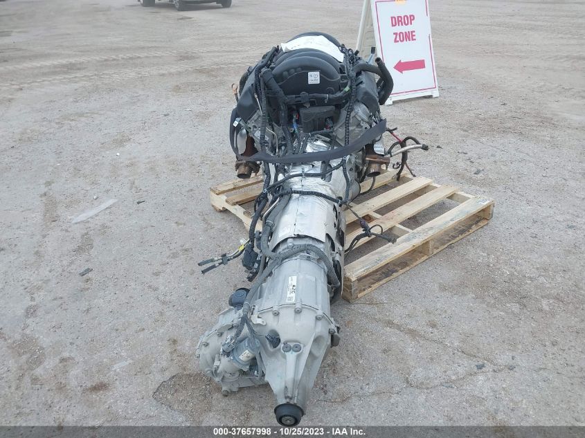 2019 CADILLAC ESCALADE PREMIUM LUXURY - 1GYS4CKJ5KR210350